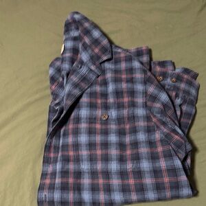 Duluth Trading Co Blue and Red Plaid Casual Button Down Shirt